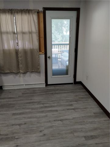15 Spruce Street, Lincoln, RI 02838
