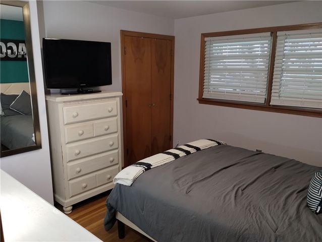 15 Spruce Street, Lincoln, RI 02838