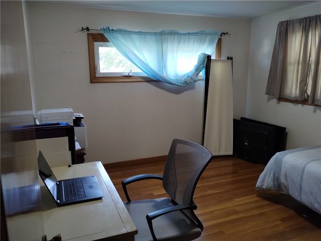 15 Spruce Street, Lincoln, RI 02838
