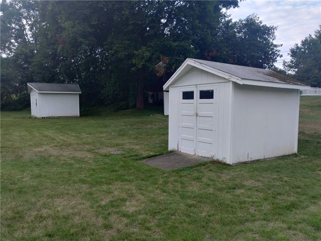 15 Spruce Street, Lincoln, RI 02838