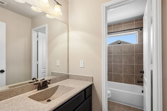 9726 Bonham Lakes Lane, Humble, TX 77396