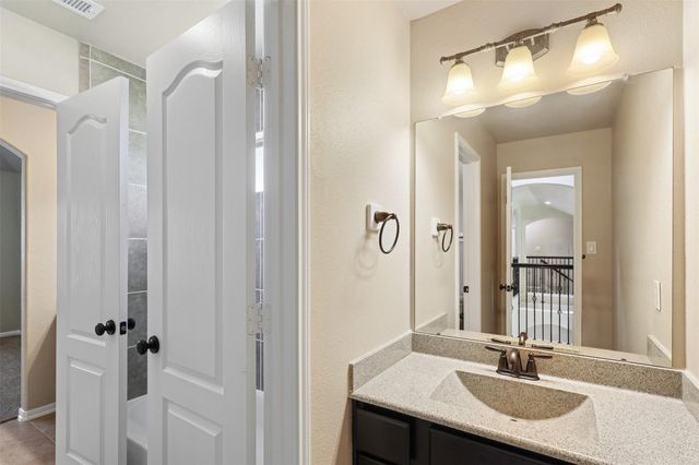 9726 Bonham Lakes Lane, Humble, TX 77396