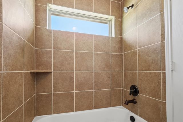 9726 Bonham Lakes Lane, Humble, TX 77396