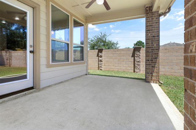 9726 Bonham Lakes Lane, Humble, TX 77396