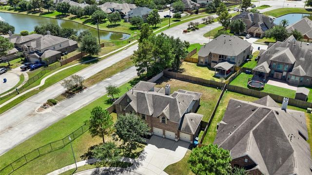 9726 Bonham Lakes Lane, Humble, TX 77396