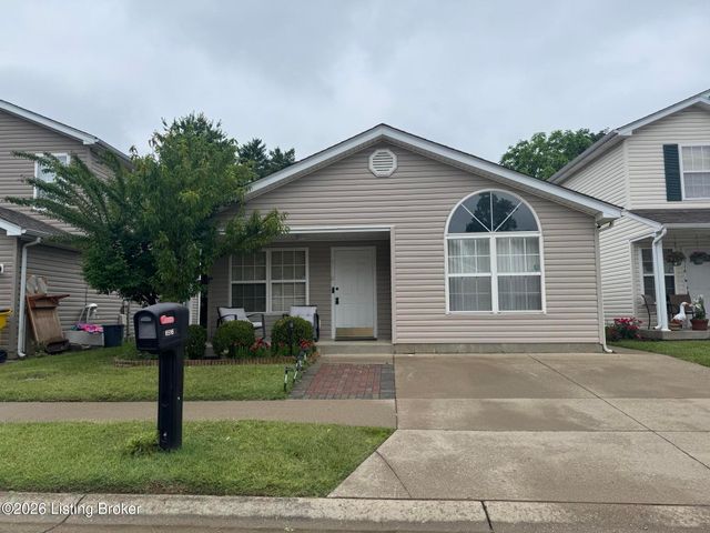 6516 Cottagemeadow Dr, Louisville, KY 40218