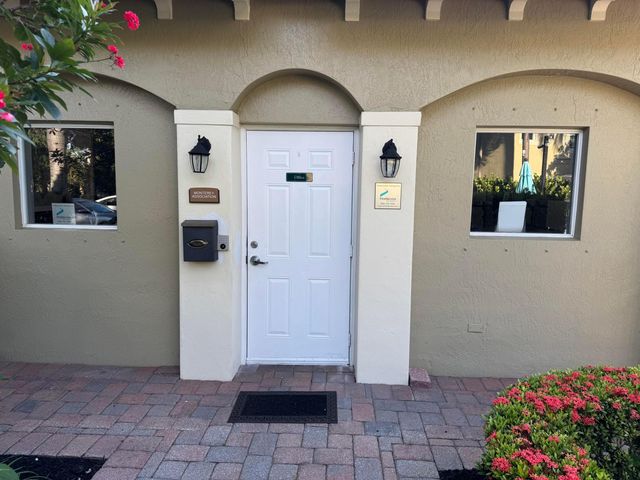 162 Lake Monterey Circle, Boynton Beach, FL 33426