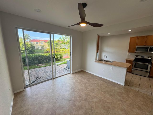 162 Lake Monterey Circle, Boynton Beach, FL 33426