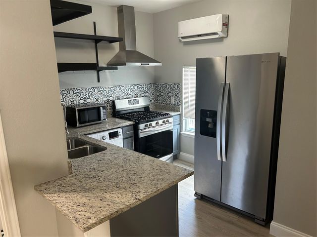 5105 Sherman Street 3, Houston, TX 77011