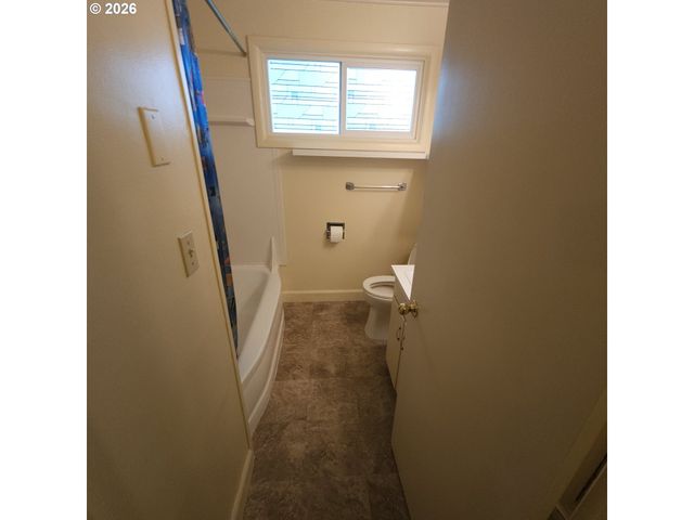 3193 W 14TH Ave, Eugene, OR 97402