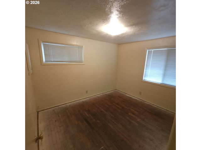 3193 W 14TH Ave, Eugene, OR 97402