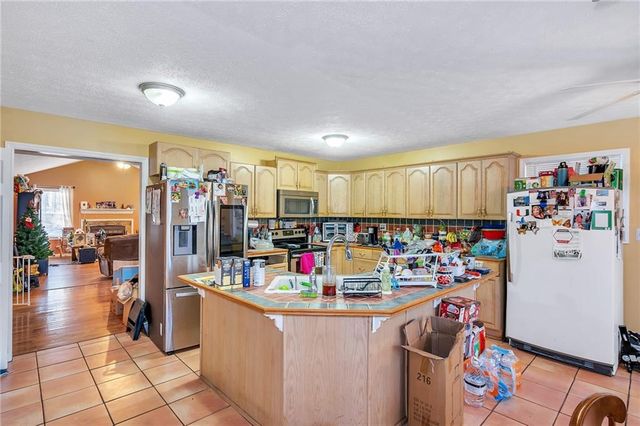 125 Maple Place, Fayetteville, GA 30215