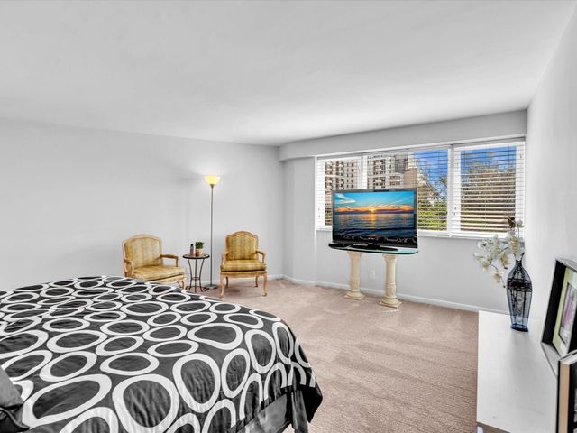 3000 Holiday Drive 603, Fort Lauderdale, FL 33316