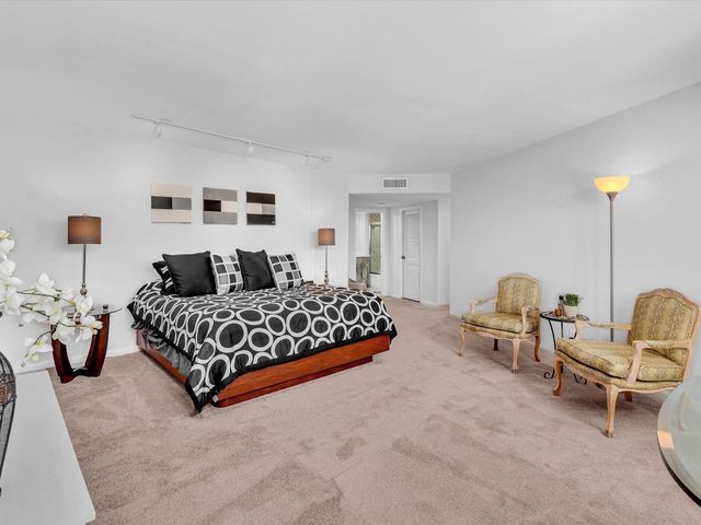 3000 Holiday Drive 603, Fort Lauderdale, FL 33316