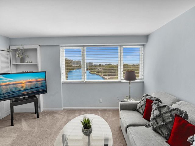 3000 Holiday Drive 603, Fort Lauderdale, FL 33316