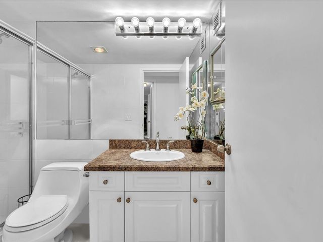 3000 Holiday Drive 603, Fort Lauderdale, FL 33316