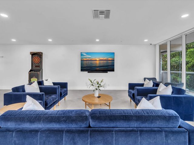 3000 Holiday Drive 603, Fort Lauderdale, FL 33316