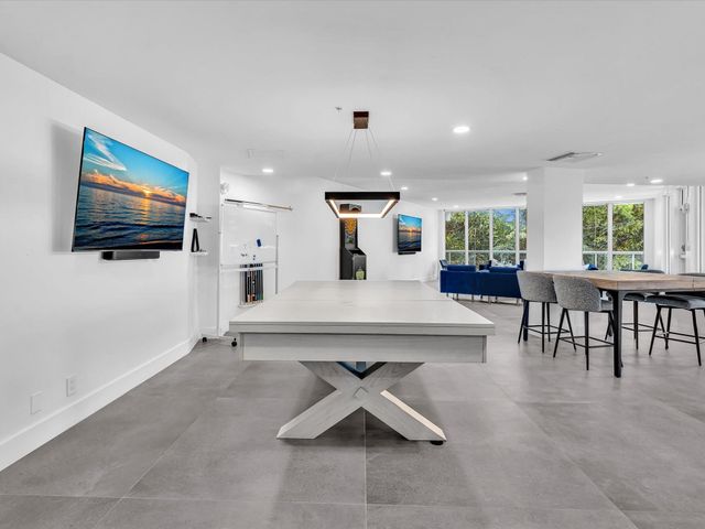 3000 Holiday Drive 603, Fort Lauderdale, FL 33316