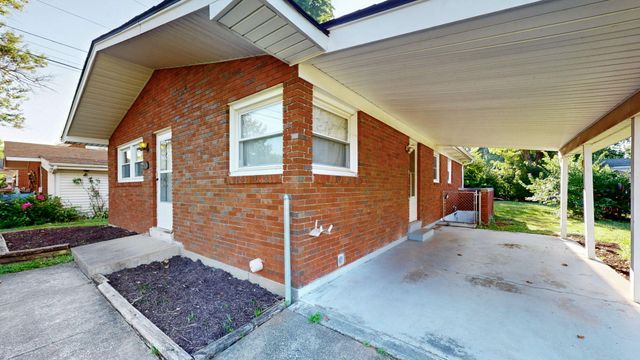 208 Savoy Road, Lexington, KY 40504