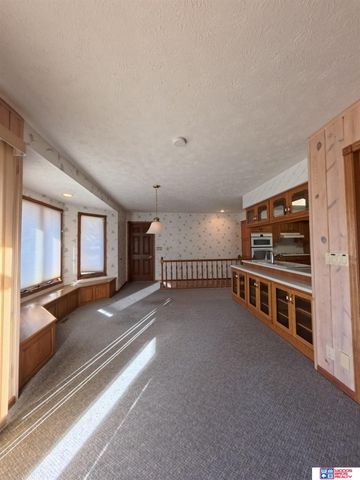 304 Regency Drive, York, NE 68467