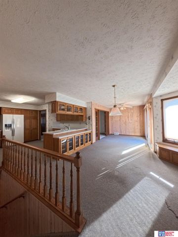 304 Regency Drive, York, NE 68467