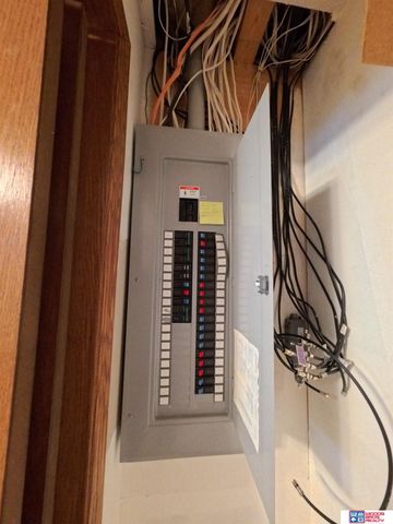 304 Regency Drive, York, NE 68467