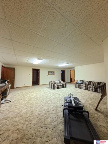 304 Regency Drive, York, NE 68467