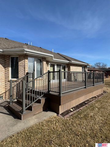 304 Regency Drive, York, NE 68467