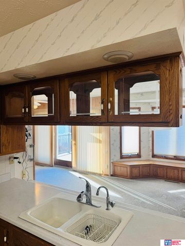 304 Regency Drive, York, NE 68467