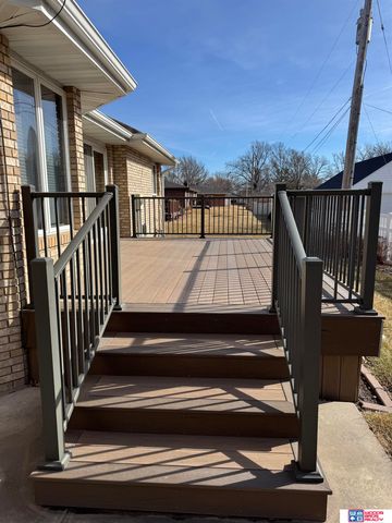 304 Regency Drive, York, NE 68467