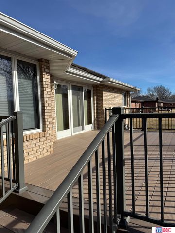 304 Regency Drive, York, NE 68467