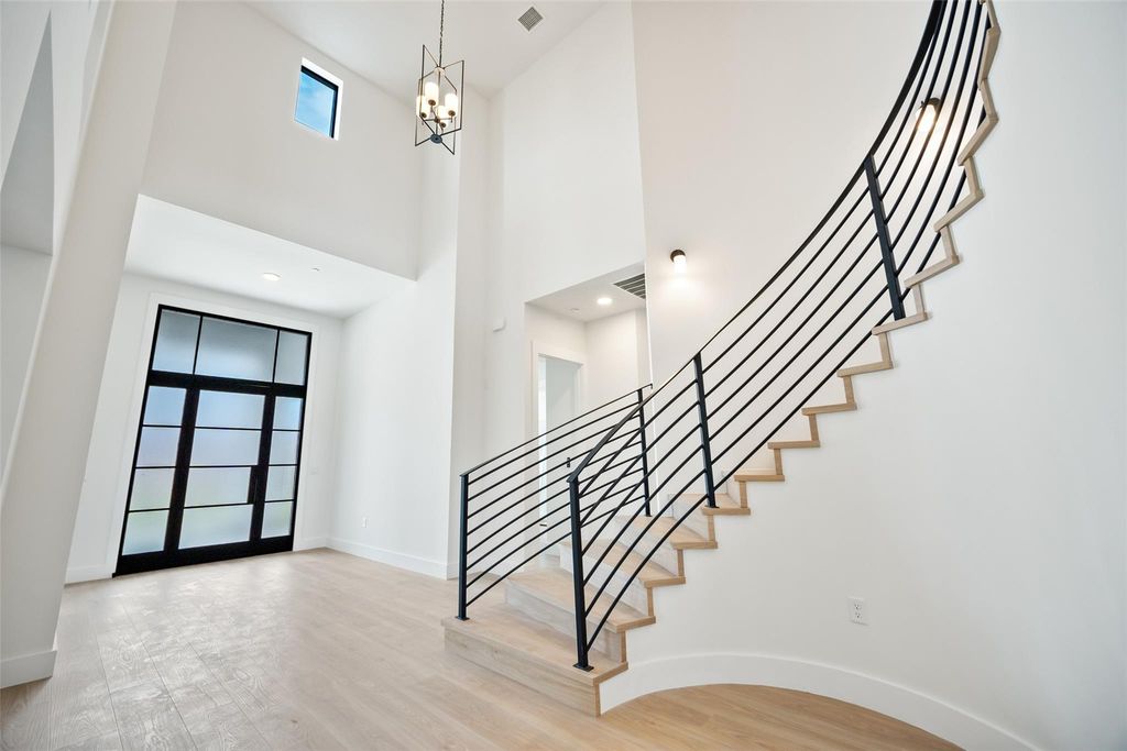 10105 Cressida Bend, Austin, TX 78730