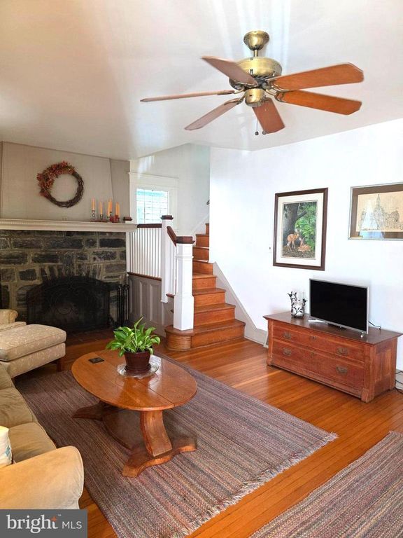 21 W HILLCREST AVE, HAVERTOWN, PA 19083 — photo 3