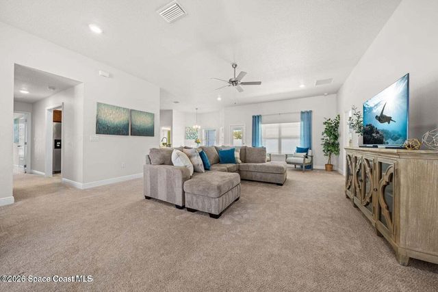 830 Hollahan Road SE, Palm Bay, FL 32909