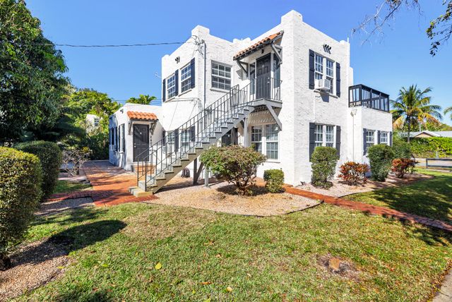 700 Upland Road, West Palm Beach, FL 33401