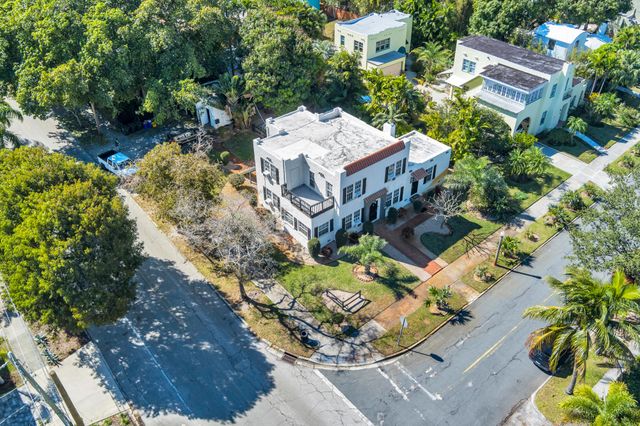 700 Upland Road, West Palm Beach, FL 33401