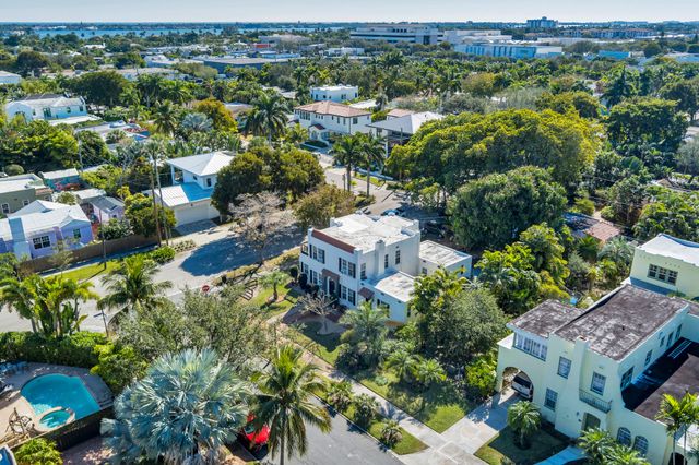 700 Upland Road, West Palm Beach, FL 33401