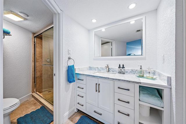5420 N Ocean Drive 305, Singer Island, FL 33404