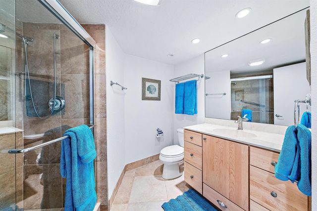 5420 N Ocean Drive 305, Singer Island, FL 33404