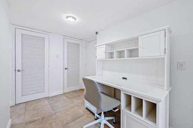 5420 N Ocean Drive 305, Singer Island, FL 33404
