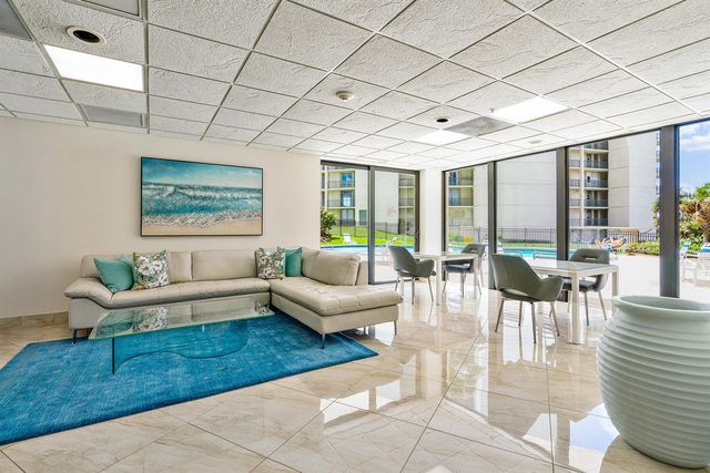 5420 N Ocean Drive 305, Singer Island, FL 33404