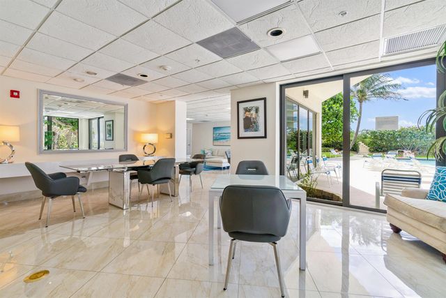 5420 N Ocean Drive 305, Singer Island, FL 33404