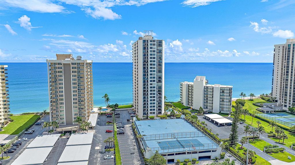 5420 N Ocean Drive 305, Singer Island, FL 33404