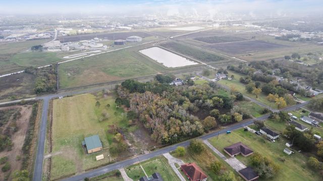 232 N Pecan Drive, Texas City, TX 77591