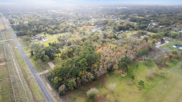 232 N Pecan Drive, Texas City, TX 77591