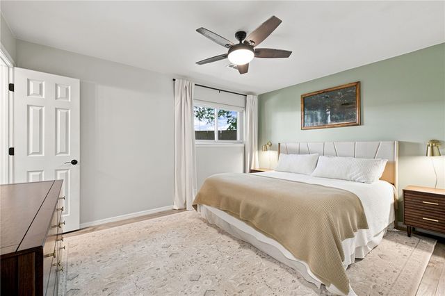 3042 N Malinda Drive, Fayetteville, AR 72703
