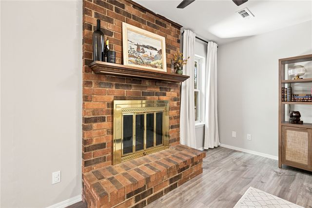 3042 N Malinda Drive, Fayetteville, AR 72703