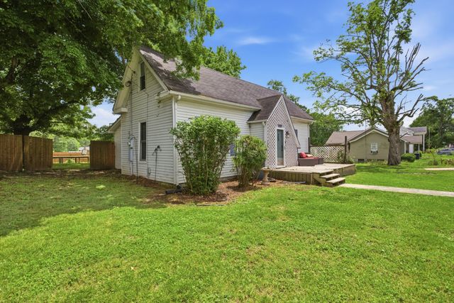 306 N Main St, Cornersville, TN 37047