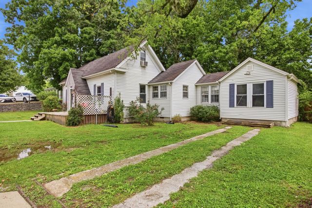 306 N Main St, Cornersville, TN 37047