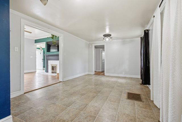306 N Main St, Cornersville, TN 37047